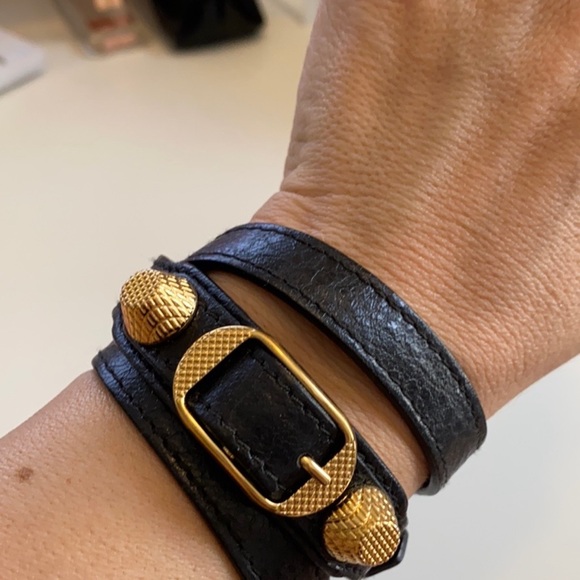 BALENCIAGA
Leather Arena Triple Tour Wrap Bracelet (M) - Picture 2 of 4